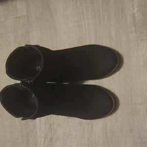 Children's Place girls black boots with heel, size 12
